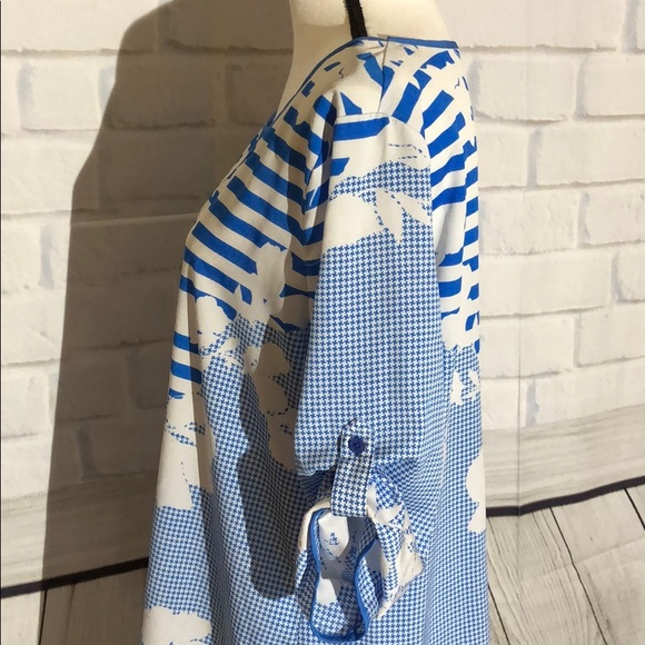 NY & Co floral print keyhole tunic blue large - Picture 3 of 8